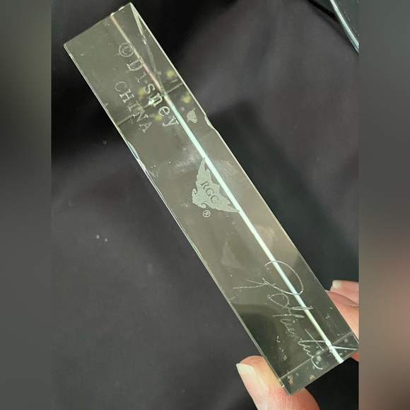 Disney Robert Guenther Etched Glass Paperweight DISNEY CASTLE Cinderella READ - Picture 3 of 6